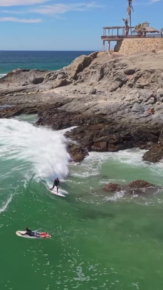 Hotel Tropicana: Surf, costa y tomas aéreas.